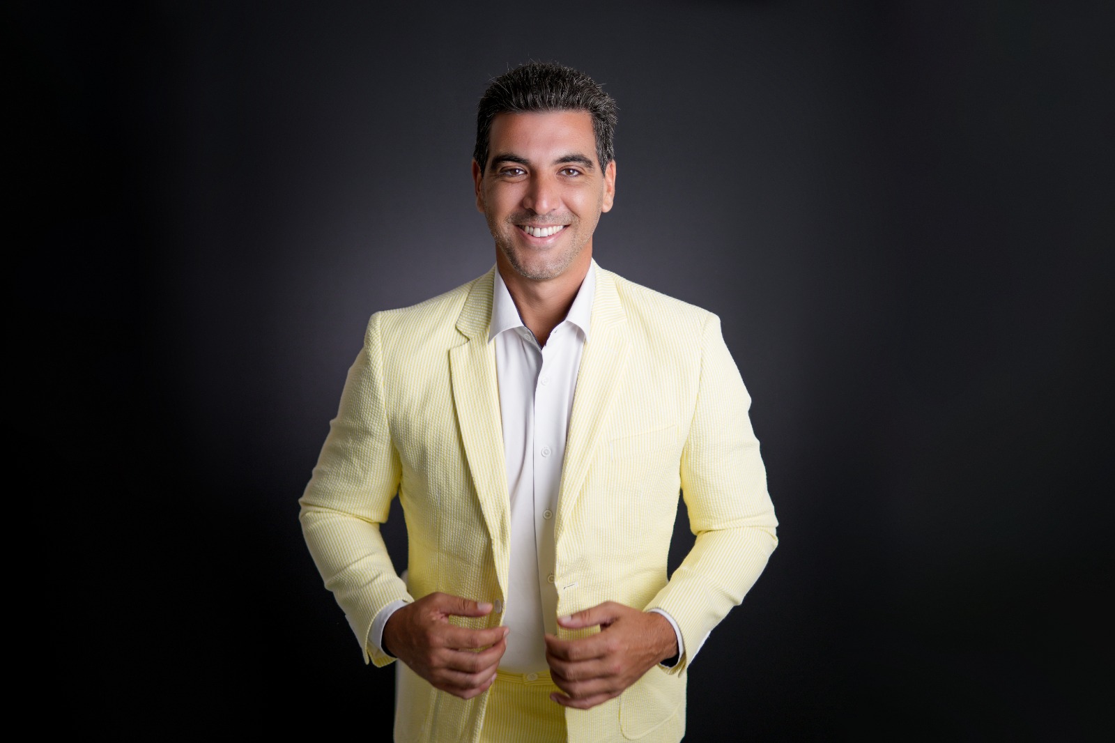 Michael Cunniff from the official Las Olas Team website